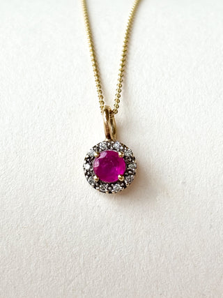Ruby & Diamond Pendant | 9ct Gold | 18-Inch Diamond Anchor Chain | 0.63g