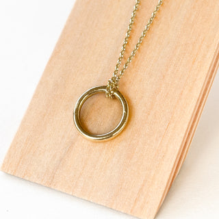 Circle Charm Necklace | 9ct Gold | 2.3g | 18" Fine Link Chain
