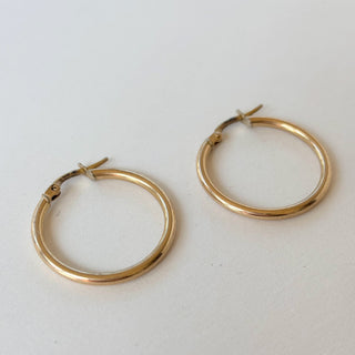 Slender Tube Hoops | 9ct Gold | 1.1g | 22mm