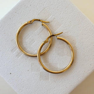 Slender Tube Hoops | 9ct Gold | 1.1g | 22mm