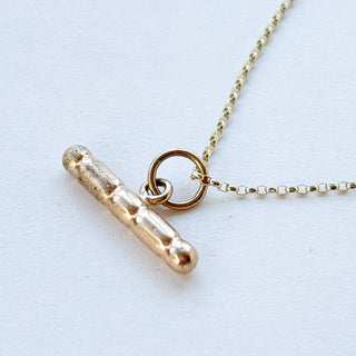 Small 90s T-Bar Necklace – 9ct Gold | 1.75g | 18" Fine Cable Link Chain