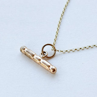 Small 90s T-Bar Necklace – 9ct Gold | 1.75g | 18" Fine Cable Link Chain