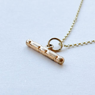 Small 90s T-Bar Necklace – 9ct Gold | 1.75g | 18" Fine Cable Link Chain
