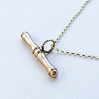 90s Medium T-Bar Necklace – 9ct Gold | 1.88g | 18" Fine Cable Link Chain