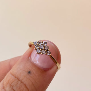 East-West Diamond cluster Ring | Size P | 9ct Gold | 1.4g | Colour-Shift Ston