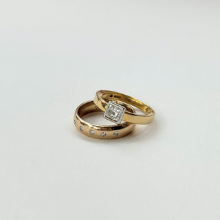 Minimal and Modern: The Cool-Girl Square Solitaire
