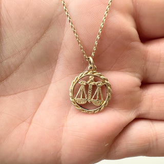 14ct Libra Necklace | 18" 9ct Cable Link Chain | 2.58g Total | 20mm Reversible Cut-Out Design