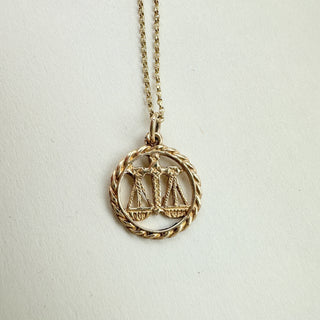 14ct Libra Necklace | 18" 9ct Cable Link Chain | 2.58g Total | 20mm Reversible Cut-Out Design
