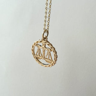 14ct Libra Necklace | 18" 9ct Cable Link Chain | 2.58g Total | 20mm Reversible Cut-Out Design