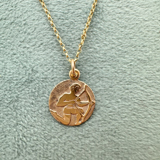 Sagittarius Medallion Necklace | 9ct Gold | 1.97g | 18" Cable Link Chain