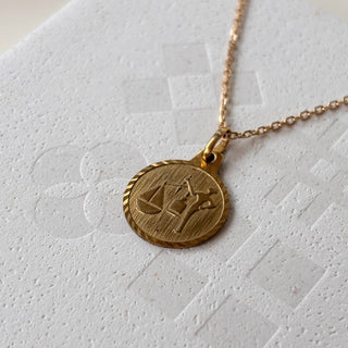 Libra Zodiac Medal – 8ct Gold | 1.8g | 12mm | 9ct Gold 18" Chain