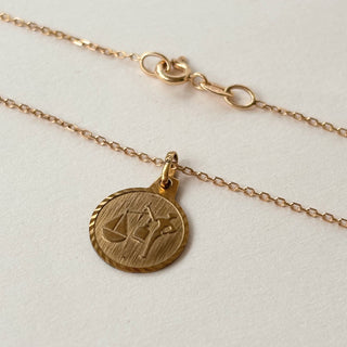 Libra Zodiac Medal – 8ct Gold | 1.8g | 12mm | 9ct Gold 18" Chain