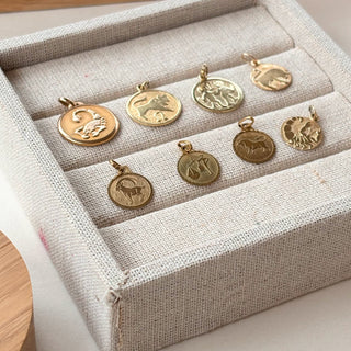 Libra Zodiac Medal – 8ct Gold | 1.8g | 12mm | 9ct Gold 18" Chain