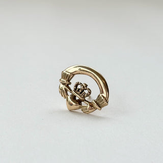 9 Carat Claddagh Pin