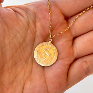 Heavy Aquarius Zodiac Medal Necklace | 9ct Gold | 20mm | 16" Chain | 3.7g