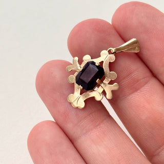 Purple Stone Pendant | 2.6g with 18" Curb Chain