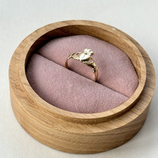 NEW Inne 9 carat recycled gold Claddagh, Made in Ireland, Size H-P