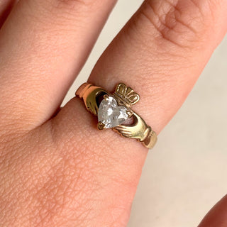 Stoned Claddagh Ring | 9ct Gold | Size R | 2.7g