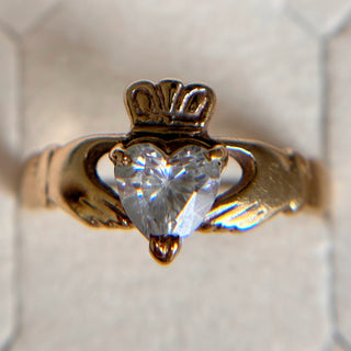 Stoned Claddagh Ring | 9ct Gold | Size R | 2.7g