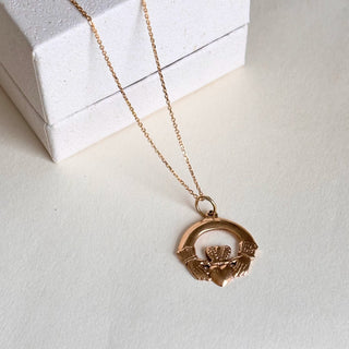 Claddagh Pendant | 9ct Gold | 18mm | 18" Cable Chain | 2.6g