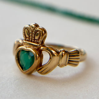 Claddagh Ring with Green Stone | 8ct Gold | Size J | 1.8 gram