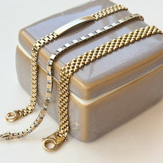 Identity Bracelet | 9ct Gold | 8.10g | 7.5" | Oyster Links | Heavy Lobster Clasp