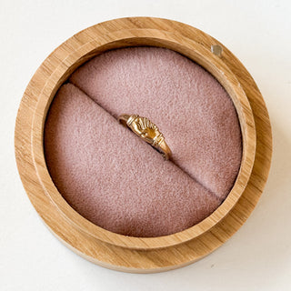 Fede Ring | 9ct Gold | Size N | 1.29g