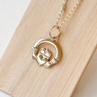 Claddagh Pendant Necklace | 9ct Gold Pendant 0.96g | 18" 9ct cable link chain | 2.11g Total