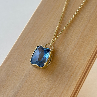 Blue stone Pendant Necklace | 9ct Gold | 2.3g