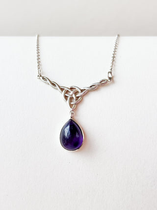 Teardrop Amethyst Cabochon Necklace | Silver | 6.03g | 19in