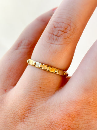 Studded Band Ring | 9ct Gold | 1.51g | Size P