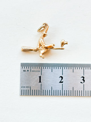 Witch Charm | 9ct Gold | 2.03g